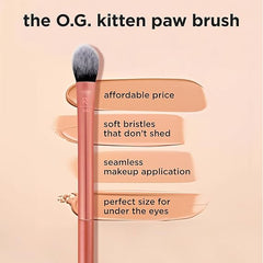 Real Techniques Brightening Concealer Makeup Brush 01977 RT-242 / 01977